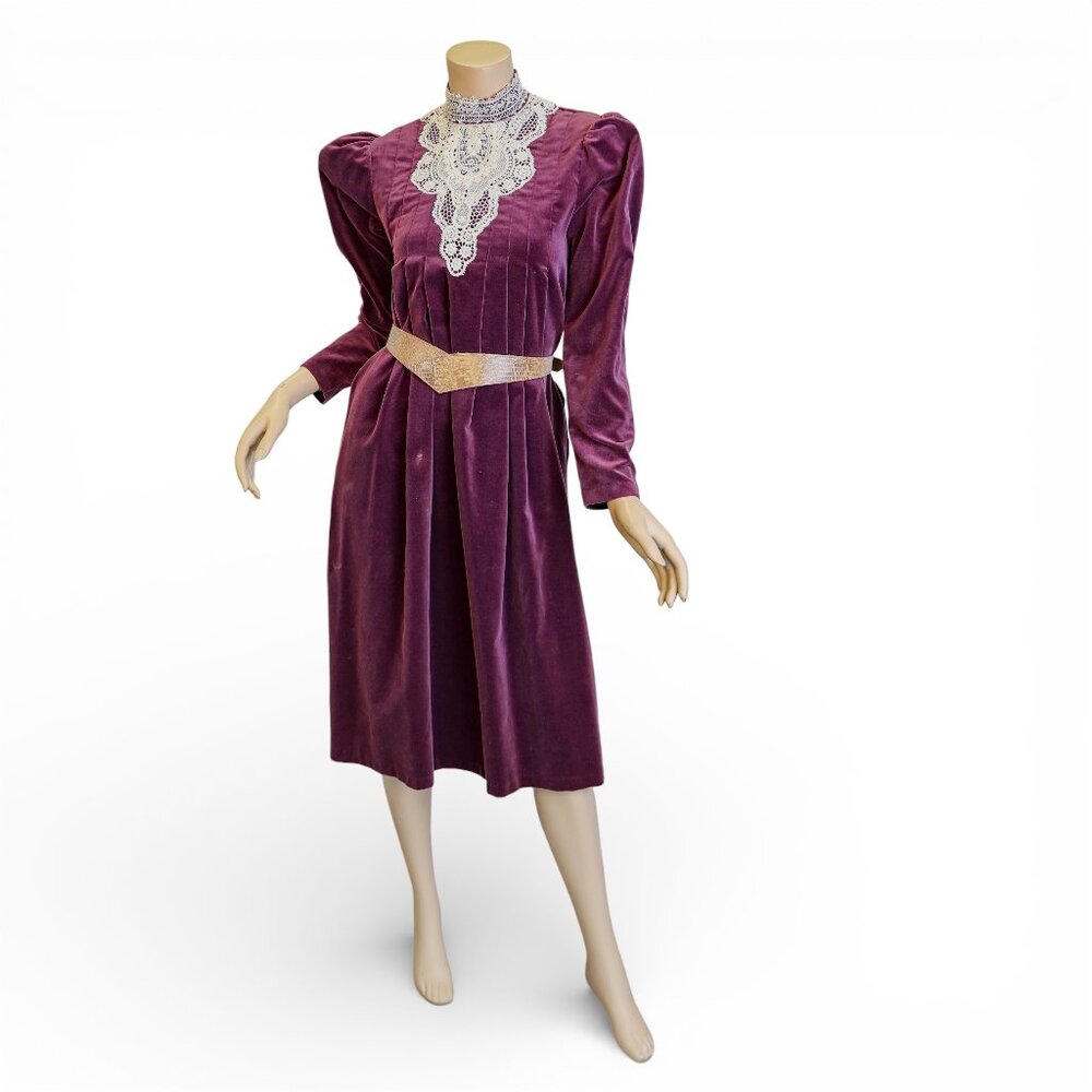 1970s Gunne Sax by Jessica Plum Velvet Lace Dress * Size 9